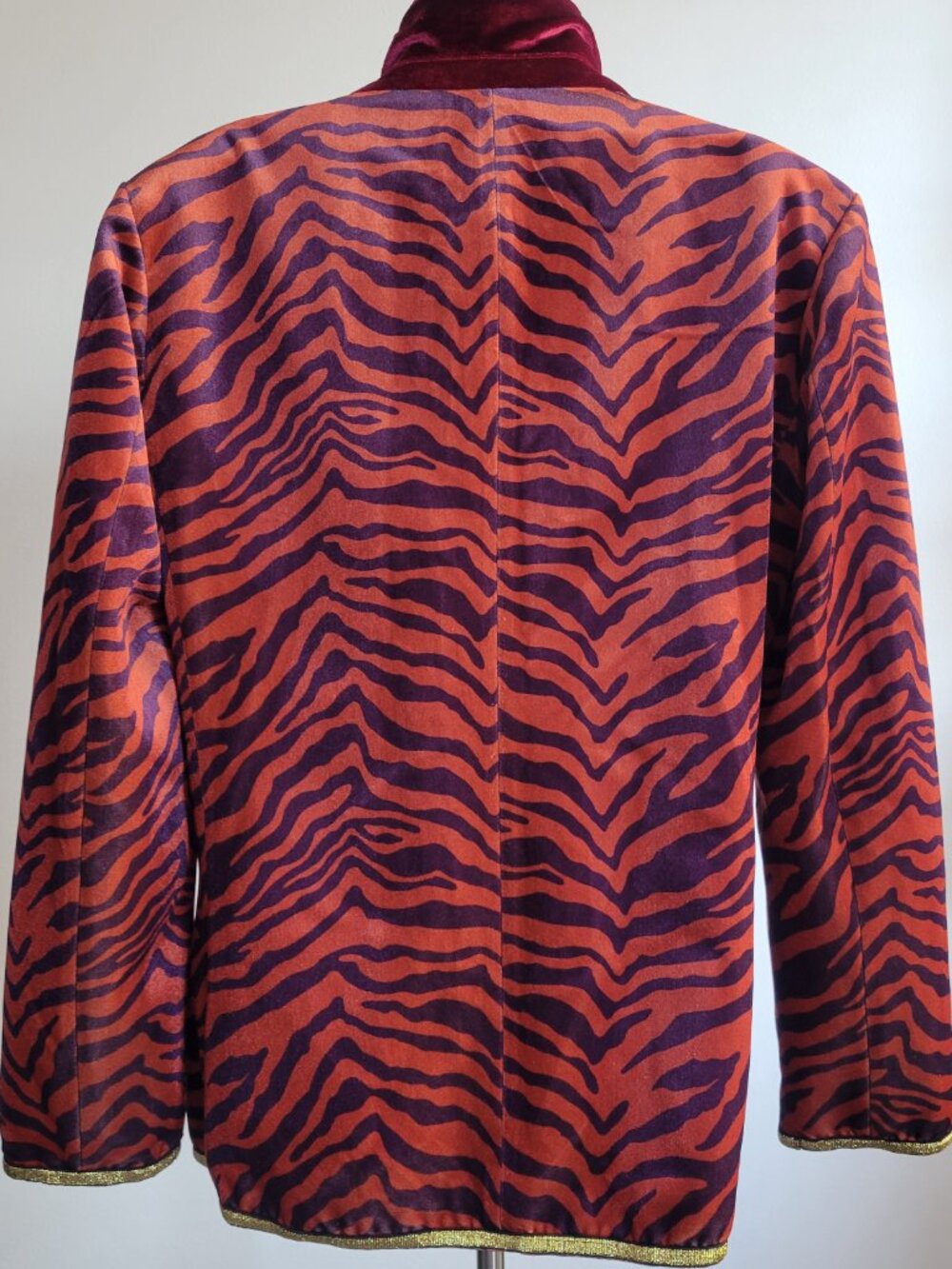 NWOT Women’s Velvet Zebra Print Blazer | Purple & Orange | Gold Mesh Trim | Size - Picture 13 of 15